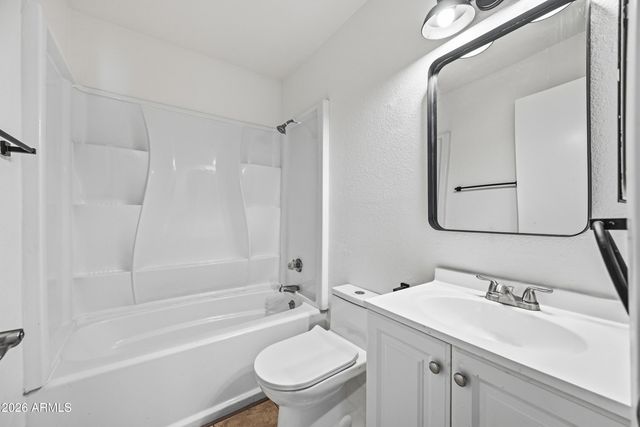 2216 W STRAFORD Drive, Chandler, AZ 85224