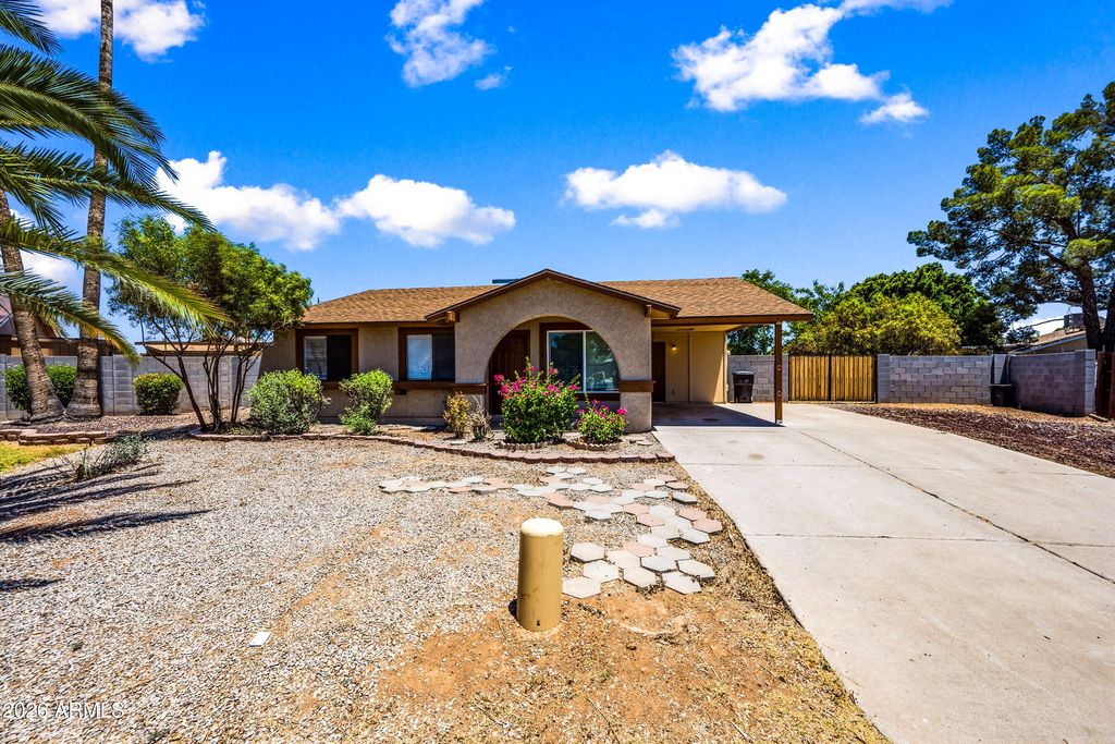 2216 W STRAFORD Drive, Chandler, AZ 85224
