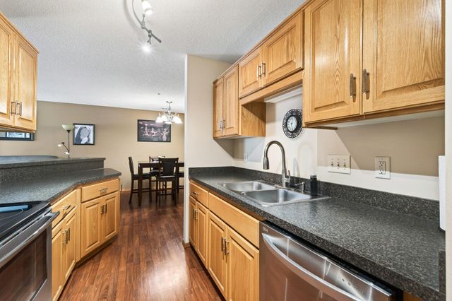 5420 100th Lane N, Brooklyn Park, MN 55443