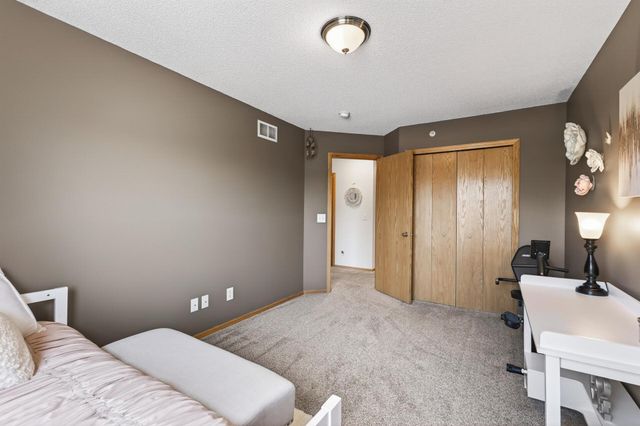 5420 100th Lane N, Brooklyn Park, MN 55443
