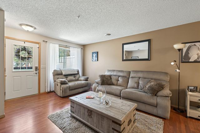 5420 100th Lane N, Brooklyn Park, MN 55443