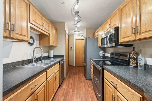 5420 100th Lane N, Brooklyn Park, MN 55443
