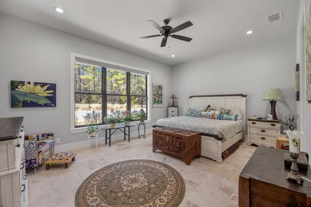 9276 Villas Ct, Tyler, TX 75703