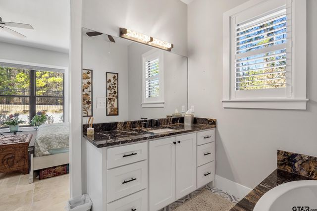 9276 Villas Ct, Tyler, TX 75703