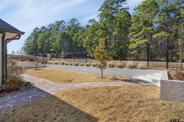 9276 Villas Ct, Tyler, TX 75703