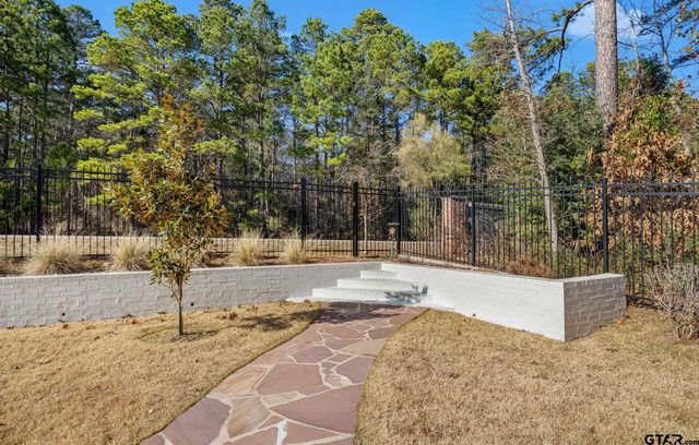 9276 Villas Ct, Tyler, TX 75703