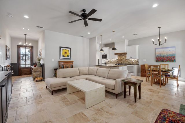 9276 Villas Ct, Tyler, TX 75703