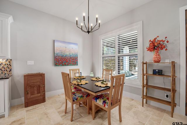 9276 Villas Ct, Tyler, TX 75703