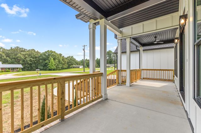 1064 Mulberry Street, Burns, TN 37029