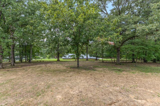 1064 Mulberry Street, Burns, TN 37029