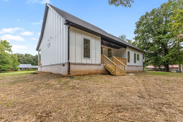 1064 Mulberry Street, Burns, TN 37029