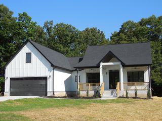 1064 Mulberry Street, Burns, TN 37029