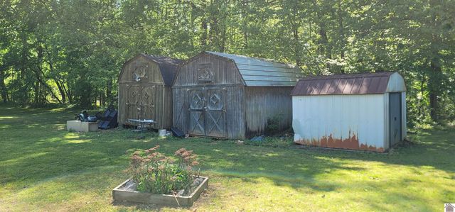 12721 State Route 121 S, New Concord, KY 42076