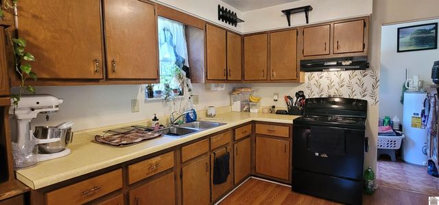 12721 State Route 121 S, New Concord, KY 42076