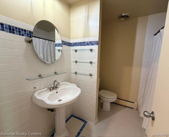 4913 Crooks Roa Crooks Road G5, Royal Oak, MI 48073