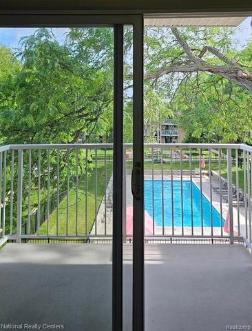 4913 Crooks Roa Crooks Road G5, Royal Oak, MI 48073