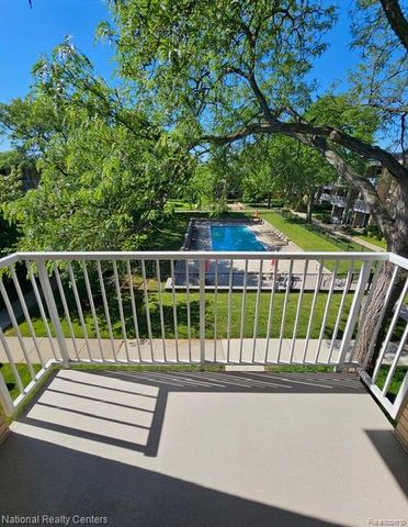 4913 Crooks Roa Crooks Road G5, Royal Oak, MI 48073