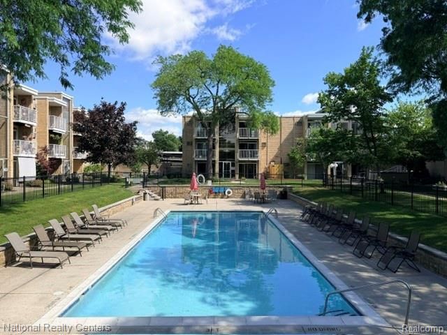 4913 Crooks Roa Crooks Road G5, Royal Oak, MI 48073