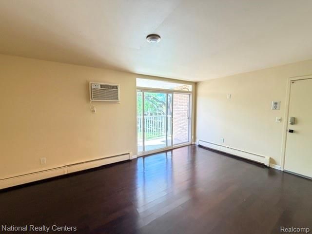 4913 Crooks Roa Crooks Road G5, Royal Oak, MI 48073