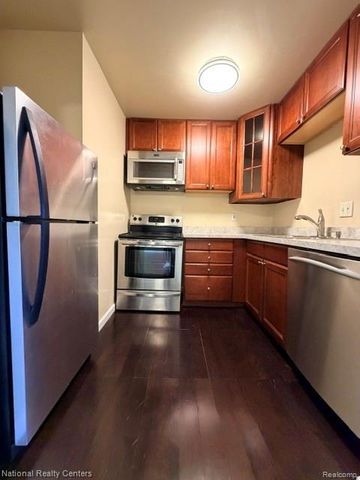 4913 Crooks Roa Crooks Road G5, Royal Oak, MI 48073