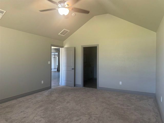 587 Spring Creek Rd, Lawton, OK 73505