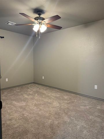 587 Spring Creek Rd, Lawton, OK 73505