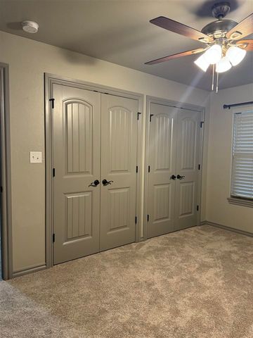 587 Spring Creek Rd, Lawton, OK 73505