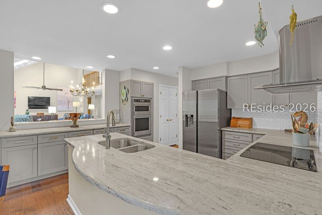 18 Leamington Ln, Hilton Head Island, SC 29928