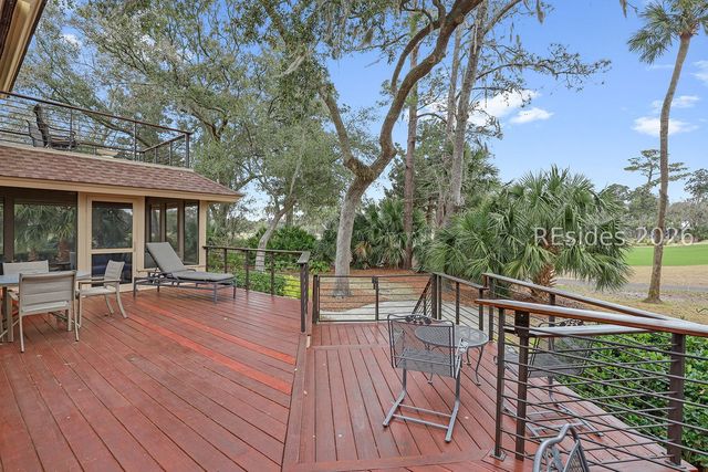 18 Leamington Ln, Hilton Head Island, SC 29928
