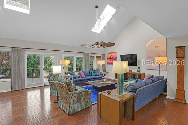 18 Leamington Ln, Hilton Head Island, SC 29928