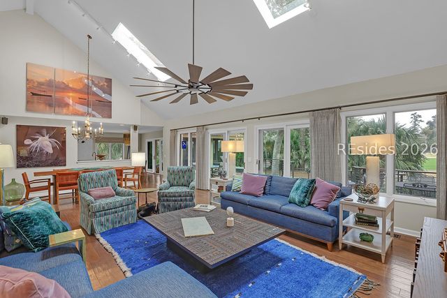 18 Leamington Ln, Hilton Head Island, SC 29928