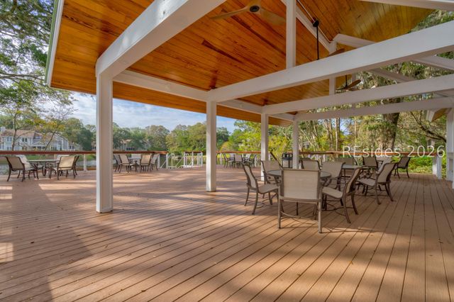 18 Leamington Ln, Hilton Head Island, SC 29928