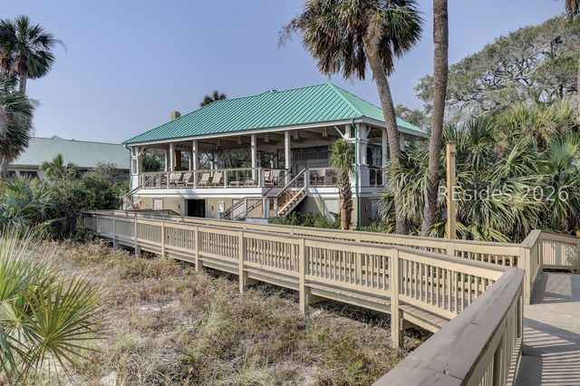 18 Leamington Ln, Hilton Head Island, SC 29928