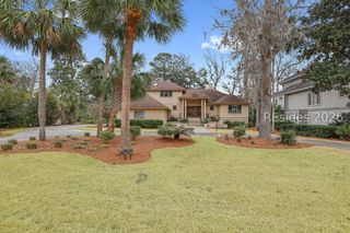 18 Leamington Ln, Hilton Head Island, SC 29928