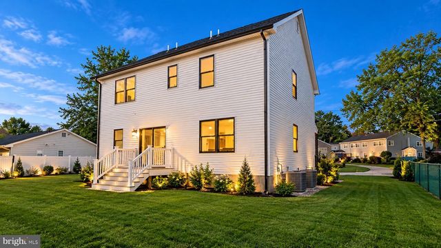 730 E 2ND ST, Florence, NJ 08518