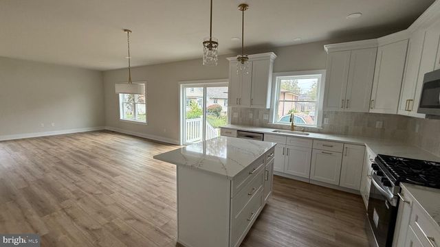 730 E 2ND ST, Florence, NJ 08518