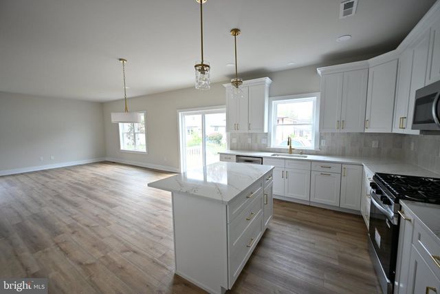 730 E 2ND ST, Florence, NJ 08518