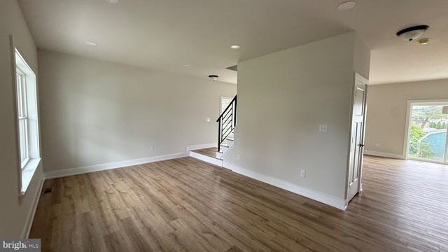 730 E 2ND ST, Florence, NJ 08518
