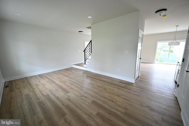 730 E 2ND ST, Florence, NJ 08518