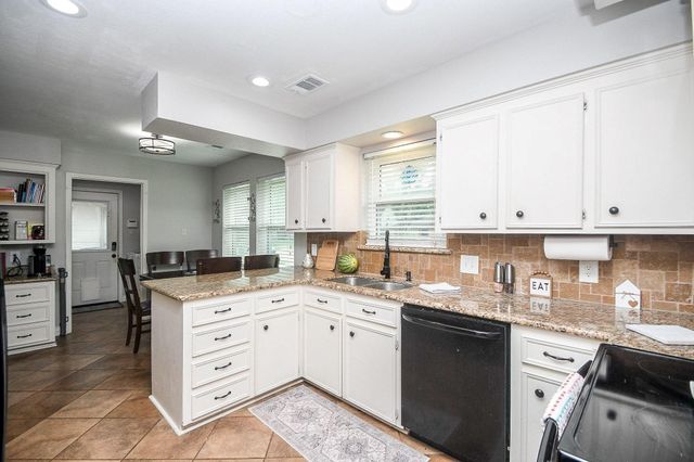 2107 Richmond Drive, Richmond, TX 77406