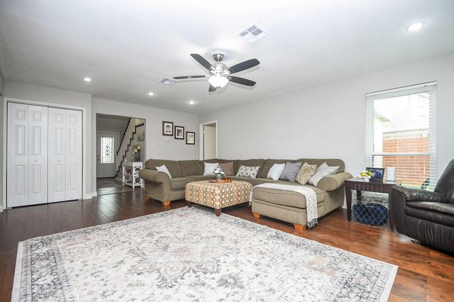 2107 Richmond Drive, Richmond, TX 77406