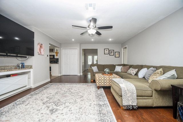 2107 Richmond Drive, Richmond, TX 77406