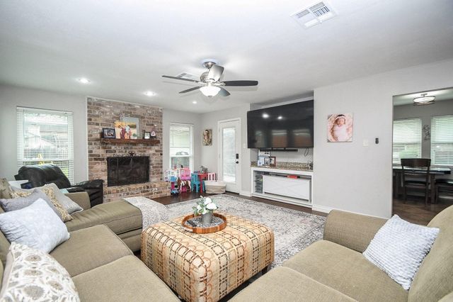 2107 Richmond Drive, Richmond, TX 77406