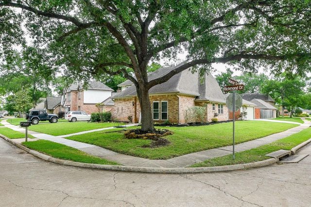 2107 Richmond Drive, Richmond, TX 77406