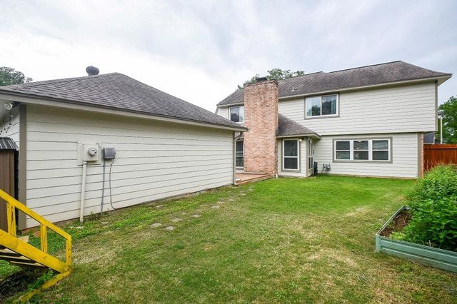 2107 Richmond Drive, Richmond, TX 77406