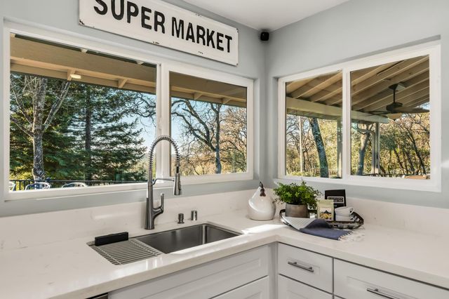 3310 Oak Creek Ct, Auburn, CA 95603