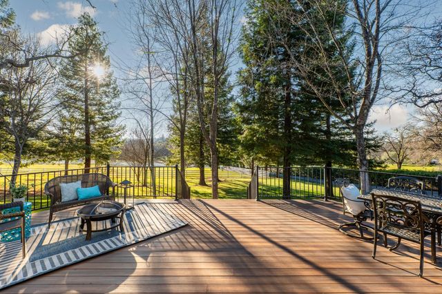 3310 Oak Creek Ct, Auburn, CA 95603