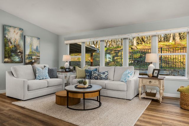 3310 Oak Creek Ct, Auburn, CA 95603