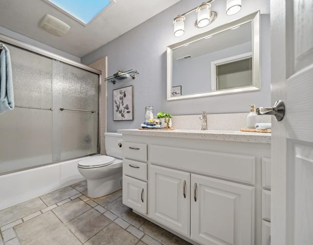 3310 Oak Creek Ct, Auburn, CA 95603