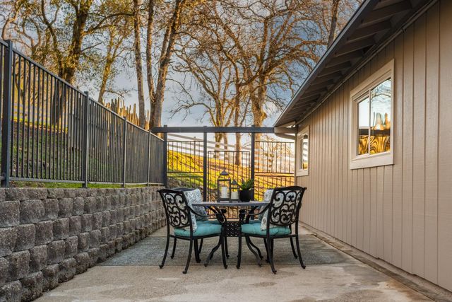 3310 Oak Creek Ct, Auburn, CA 95603